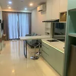 Vasaka The Reiz Condo